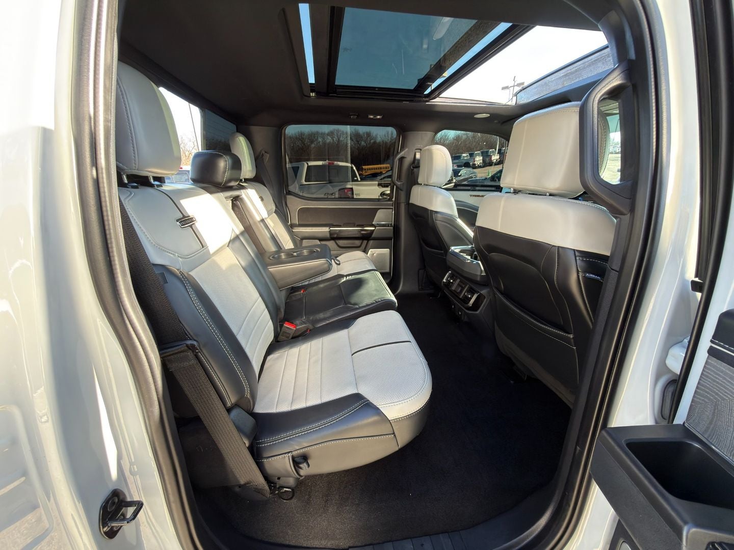 2024 Ford F-150 Lightning Platinum