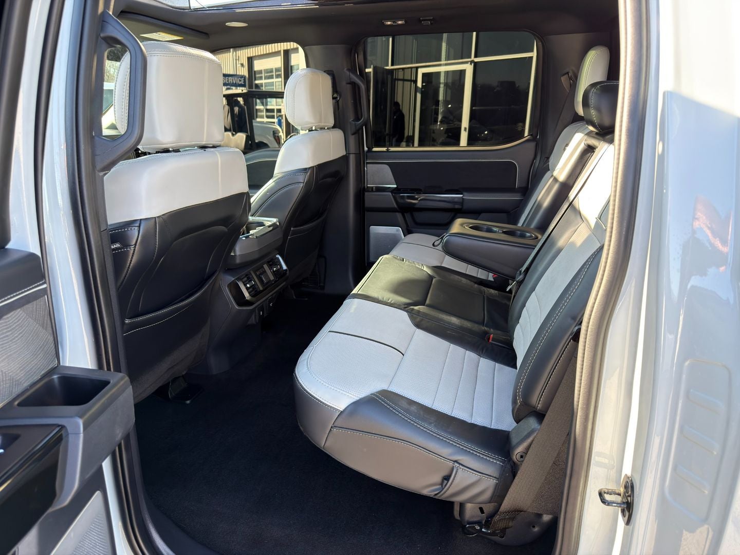 2024 Ford F-150 Lightning Platinum