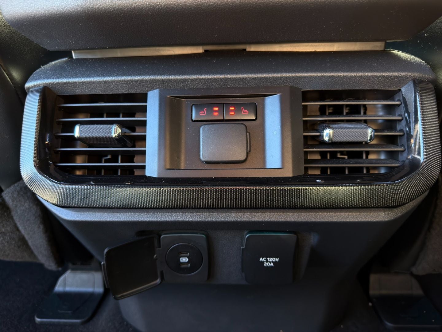 2024 Ford F-150 Lightning Platinum