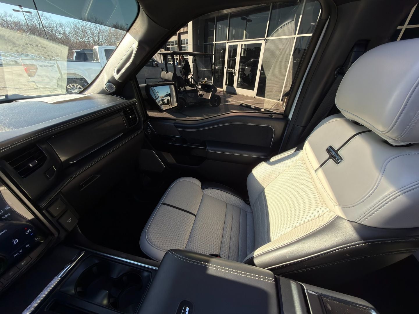 2024 Ford F-150 Lightning Platinum