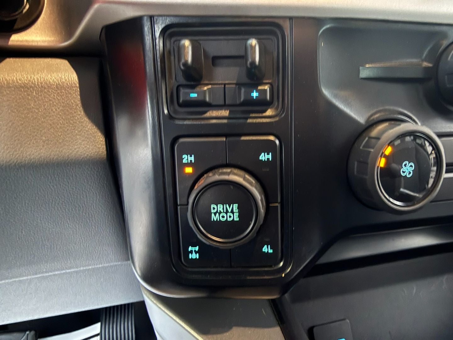 2025 Ford Super Duty F-250 SRW XLT 4X4