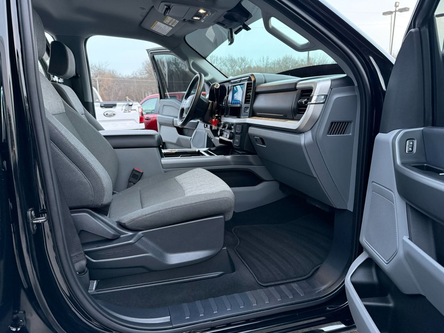 2025 Ford Super Duty F-250 SRW XLT 4X4