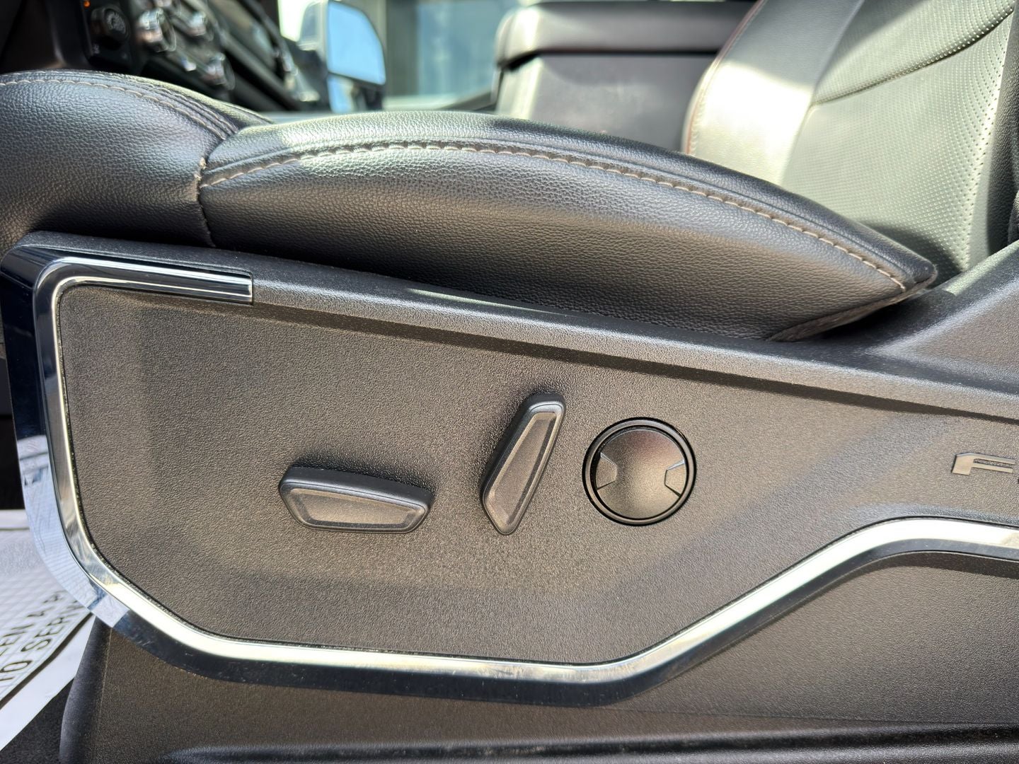 2024 Ford Super Duty F-250 SRW Lariat 4X4