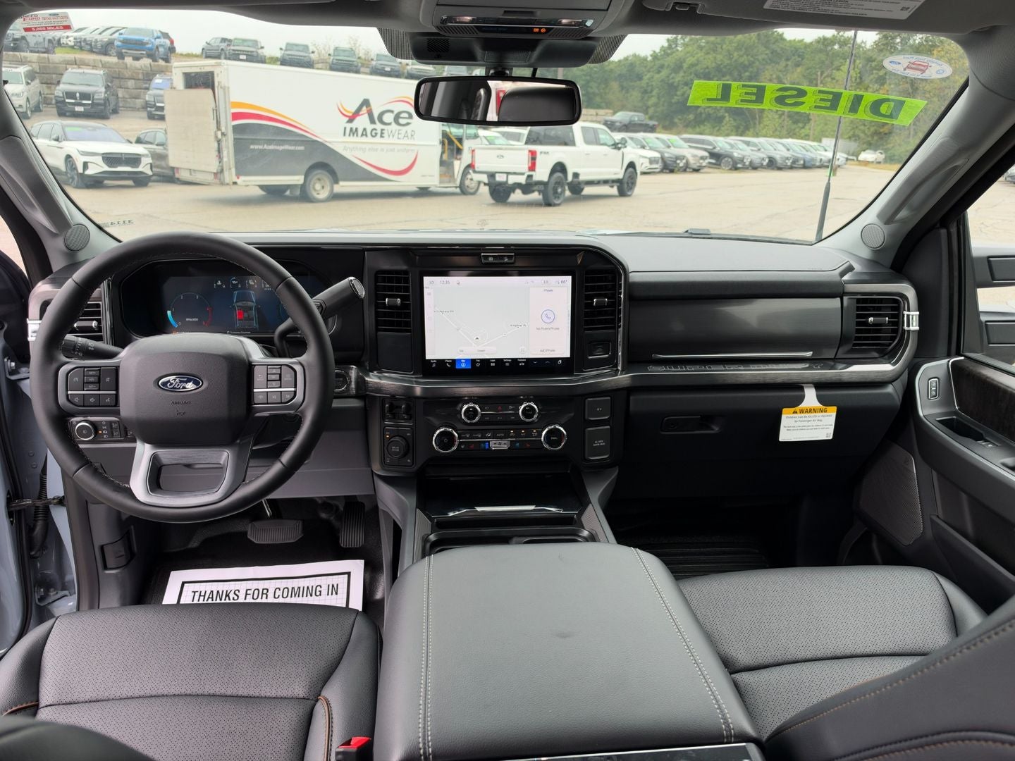 2027 Ford Super Duty F-350 SRW F-350® Lariat®