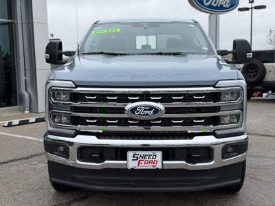 2027 Ford Super Duty F-350 SRW F-350® Lariat®