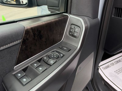 2027 Ford Super Duty F-350 SRW F-350® Lariat®