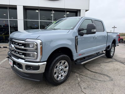 2027 Ford Super Duty F-350 SRW F-350® Lariat®