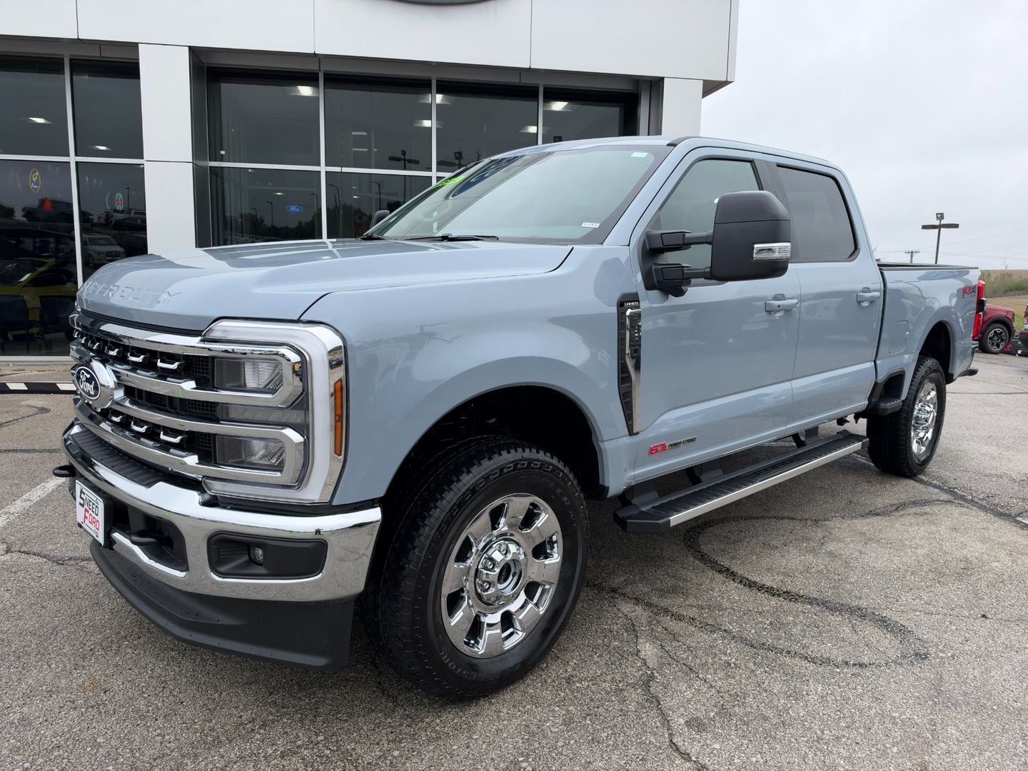 2027 Ford Super Duty F-350 SRW F-350® Lariat®