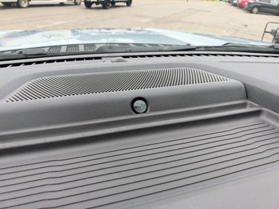 2027 Ford Super Duty F-350 SRW F-350® Lariat®