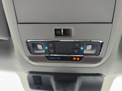 2027 Ford Super Duty F-350 SRW F-350® Lariat®
