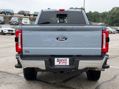 2027 Ford Super Duty F-350 SRW F-350® Lariat®