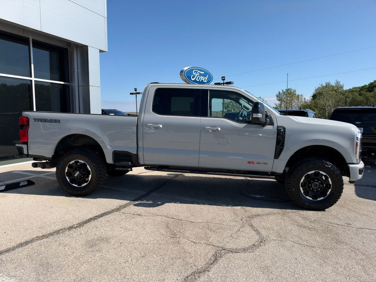 2025 Ford Super Duty F-350 SRW Lariat 4X4