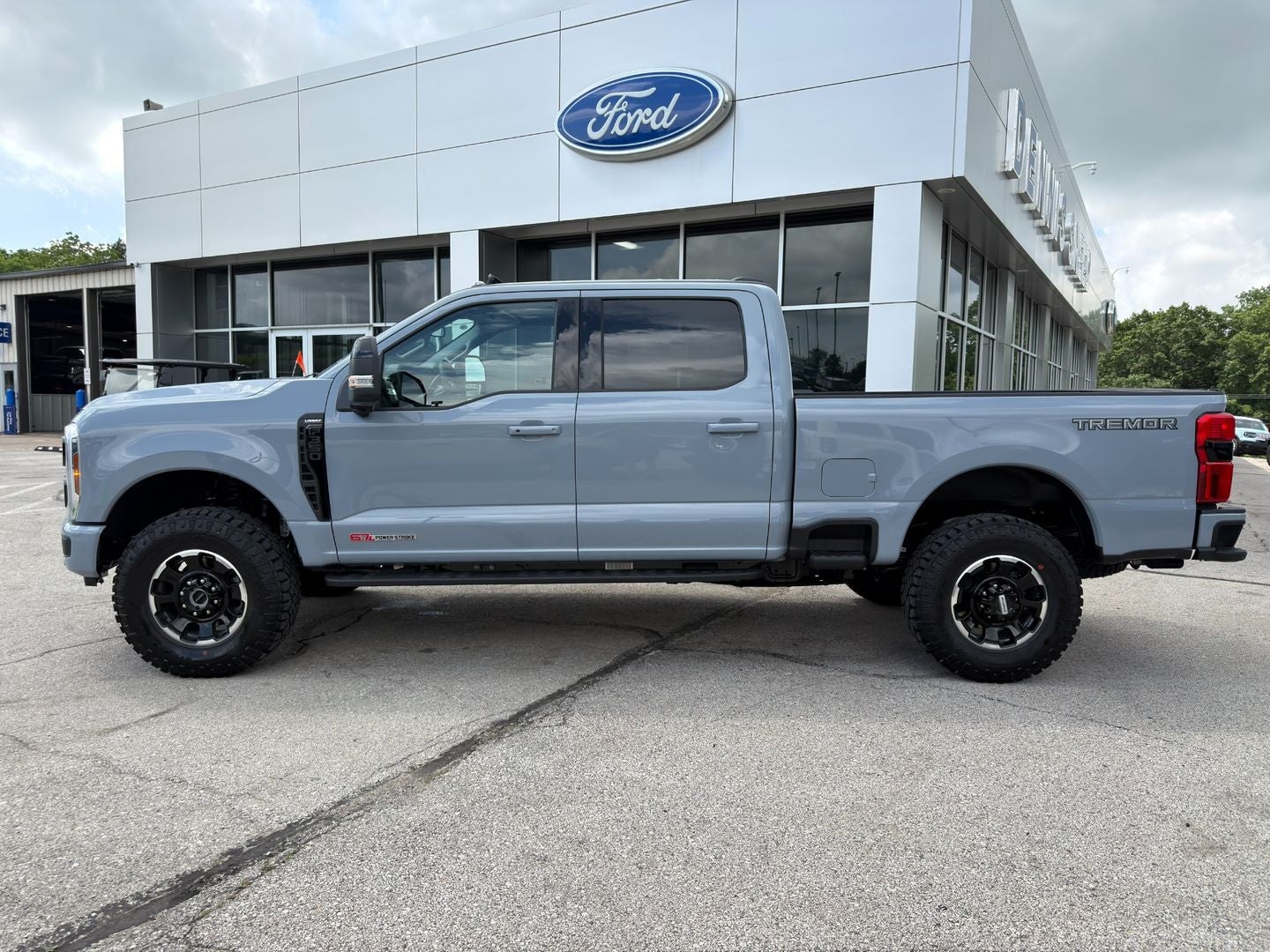2026 Ford Super Duty F-350® Lariat®