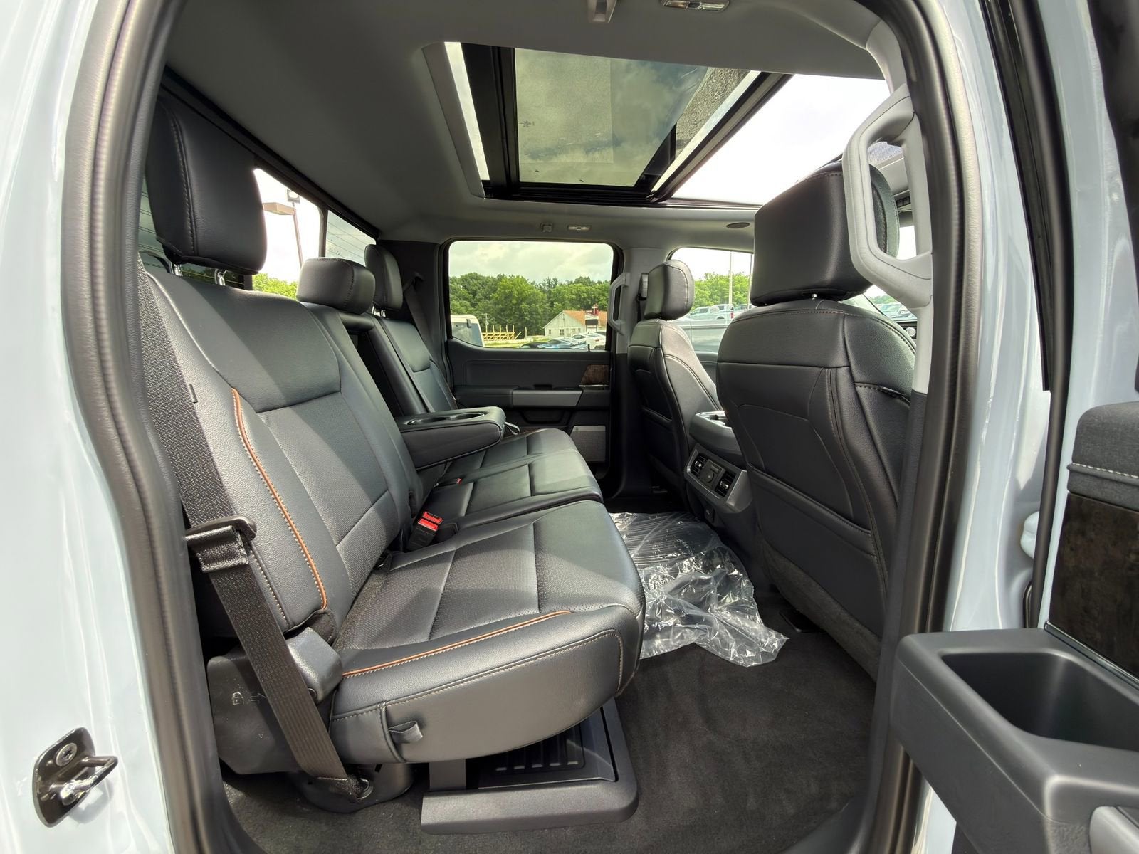 2026 Ford Super Duty F-350® Lariat®