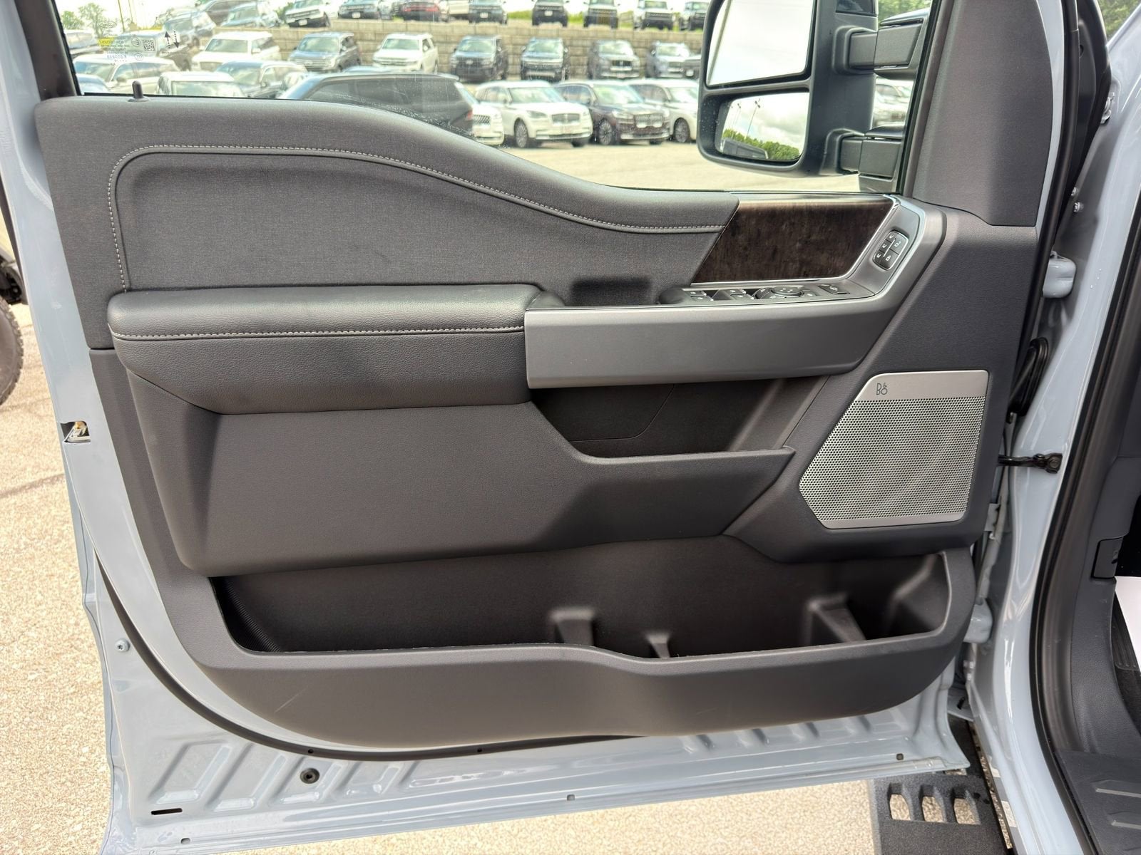 2026 Ford Super Duty F-350® Lariat®