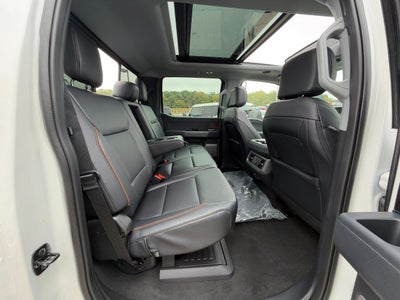 2027 Ford Super Duty F-350 SRW F-350® Lariat®