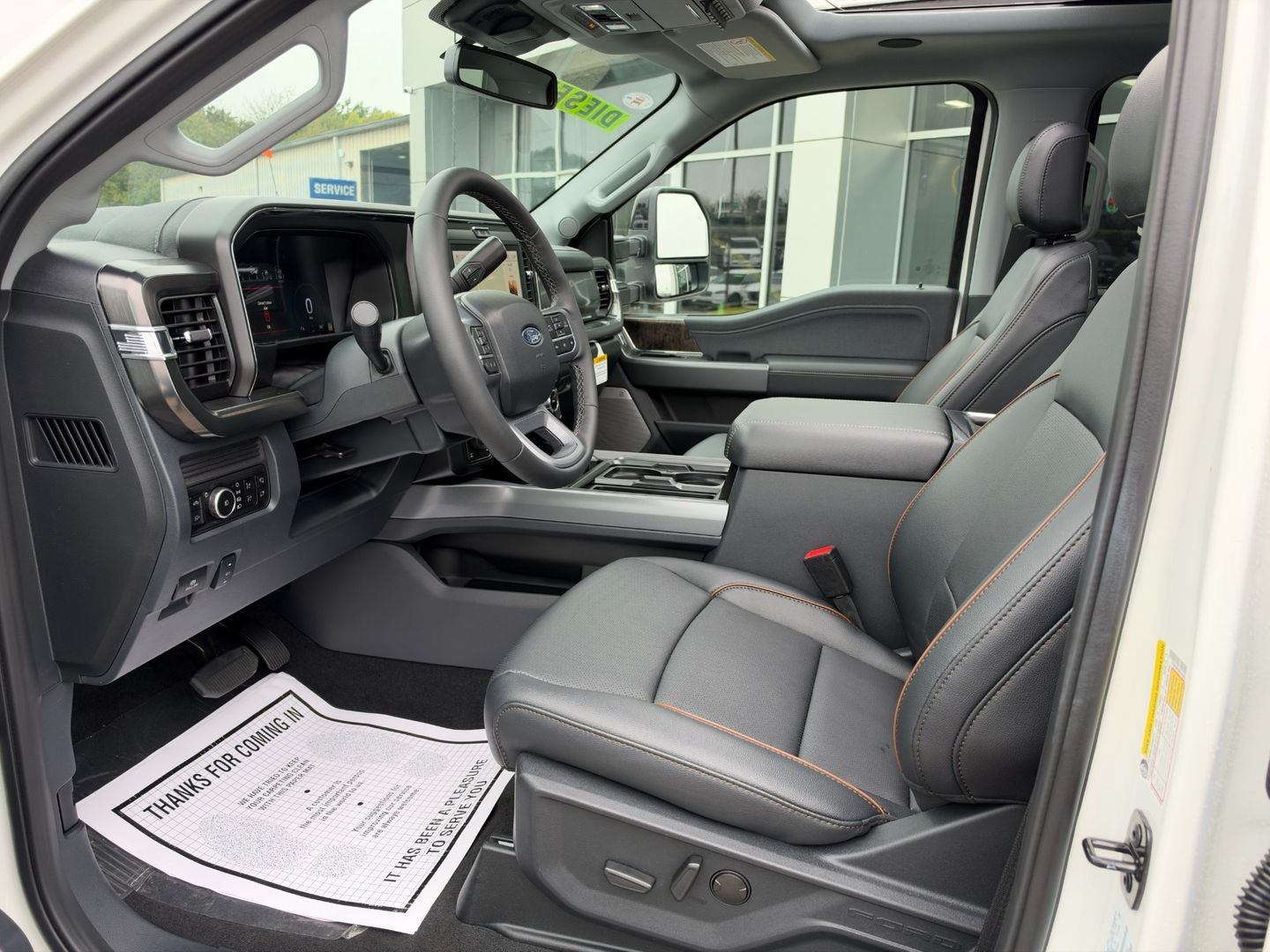 2027 Ford Super Duty F-350 SRW F-350® Lariat®