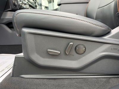 2027 Ford Super Duty F-350 SRW F-350® Lariat®