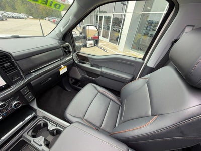 2027 Ford Super Duty F-350 SRW F-350® Lariat®