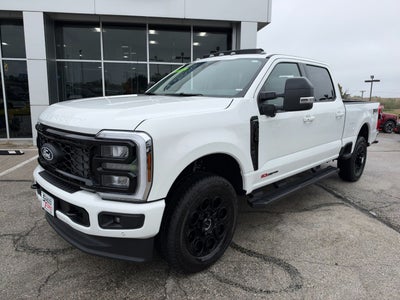 2027 Ford Super Duty F-350 SRW F-350® Lariat®
