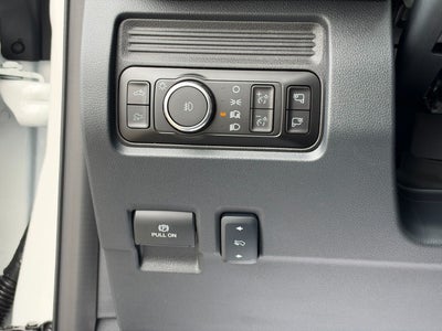 2027 Ford Super Duty F-350 SRW F-350® Lariat®