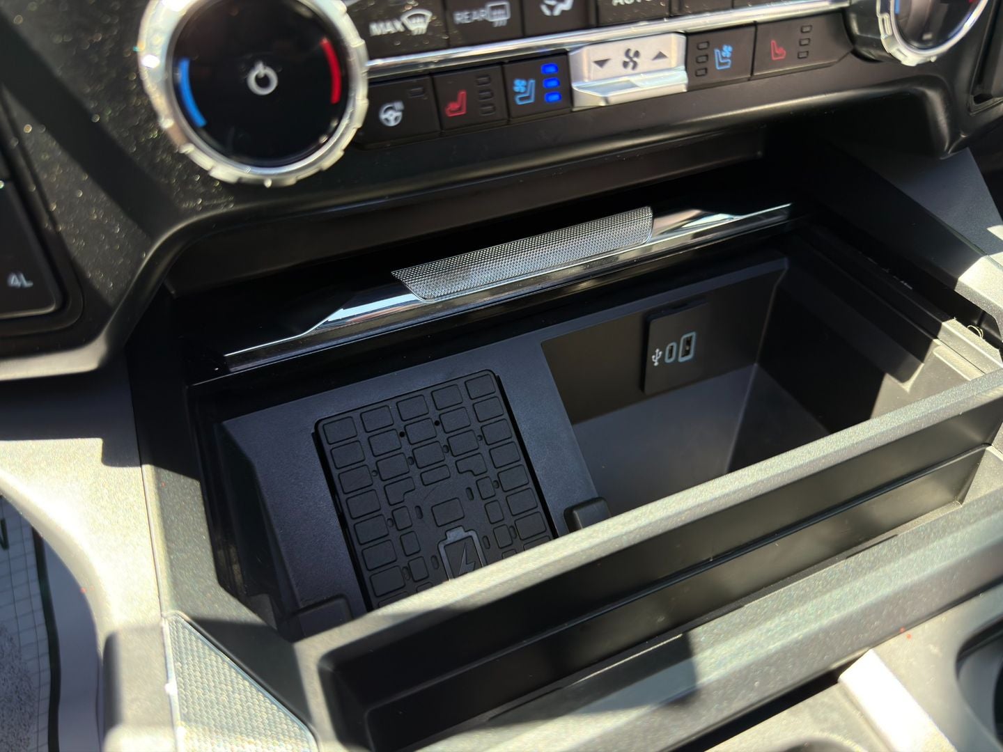 2024 Ford Super Duty F-350 SRW Lariat 4X4