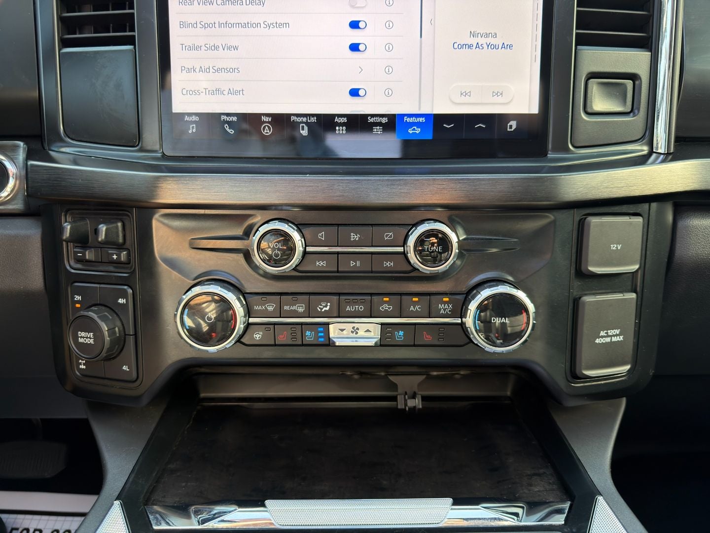 2023 Ford Super Duty F-350 SRW Lariat 4X4