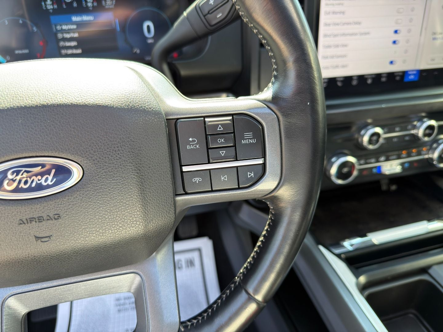 2023 Ford Super Duty F-350 SRW Lariat 4X4