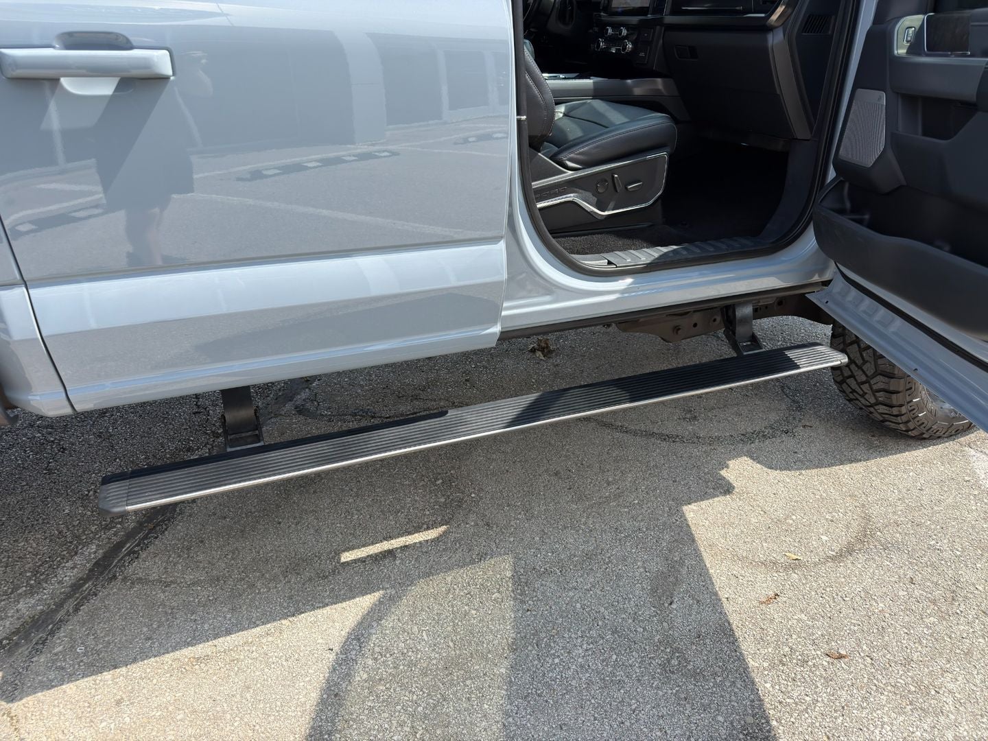 2024 Ford Super Duty F-350 DRW Lariat 4X4