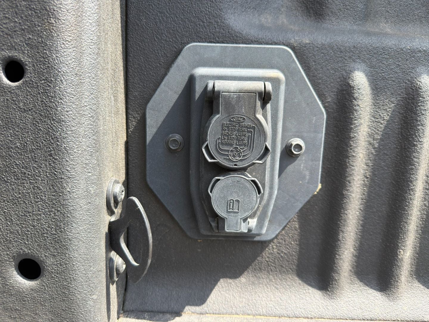 2024 Ford Super Duty F-350 DRW Lariat 4X4