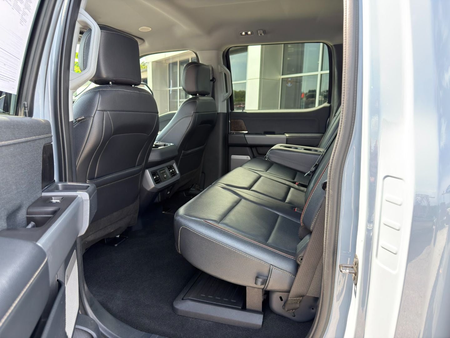 2024 Ford Super Duty F-350 DRW Lariat 4X4
