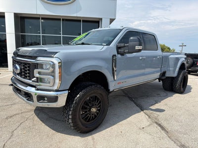 2024 Ford Super Duty F-350 DRW Lariat 4X4