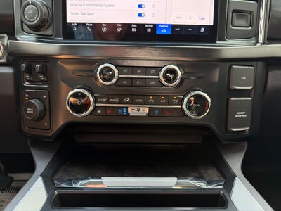 2024 Ford Super Duty F-350 DRW Lariat 4X4