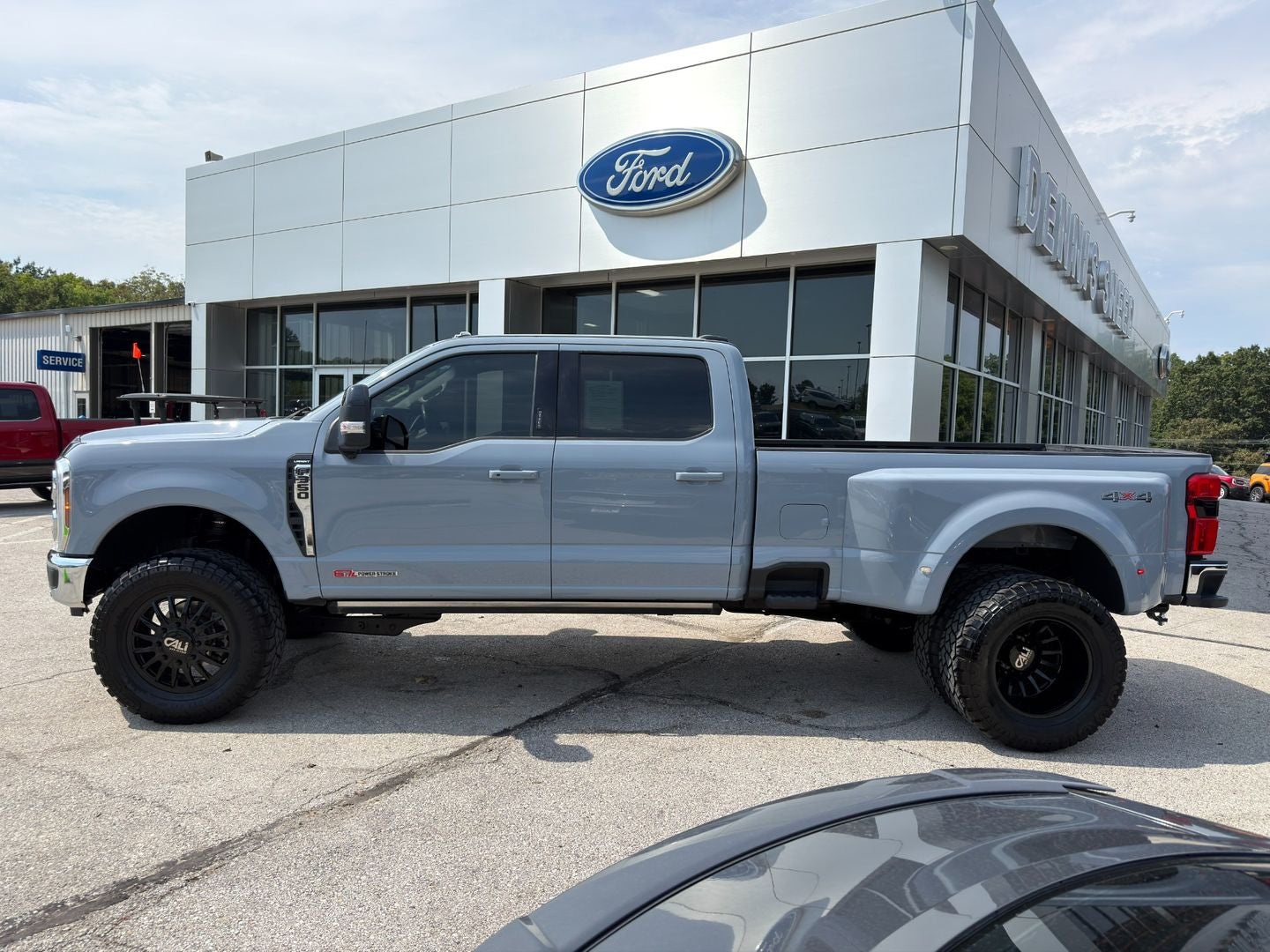 2024 Ford Super Duty F-350 DRW Lariat 4X4