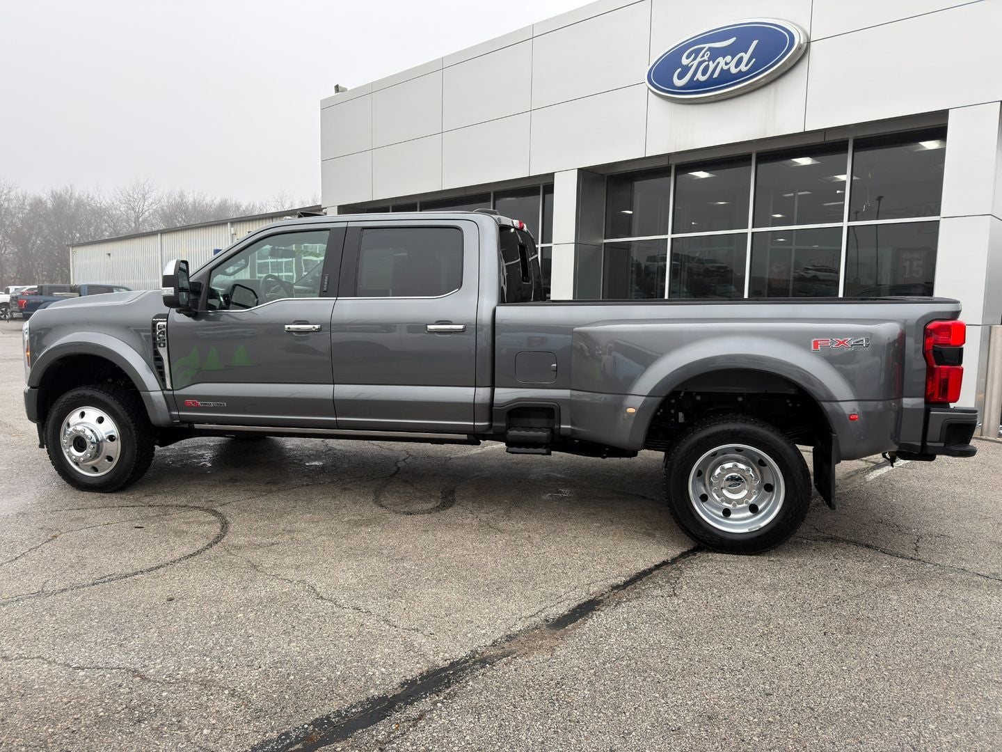 2024 Ford Super Duty F-450 DRW Platinum 4X4