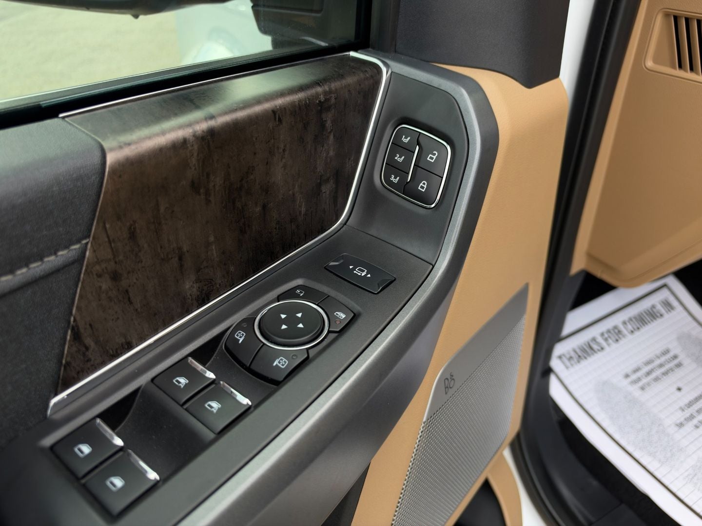 2024 Ford Super Duty F-450 DRW Lariat 4X4