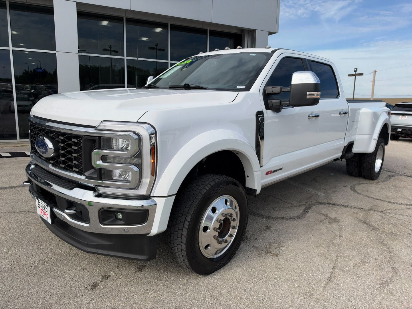 2024 Ford Super Duty F-450 DRW Lariat 4X4
