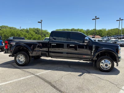 2024 Ford Super Duty F-450 DRW Platinum 4X4
