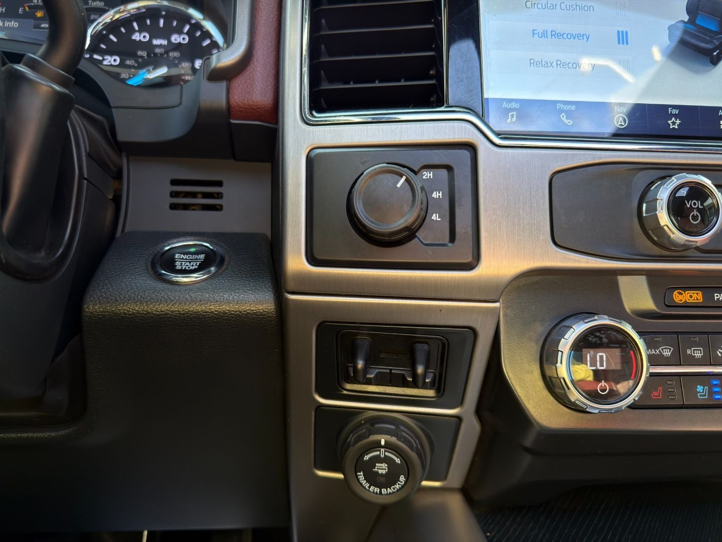 2022 Ford Super Duty F-450 DRW Platinum 4X4