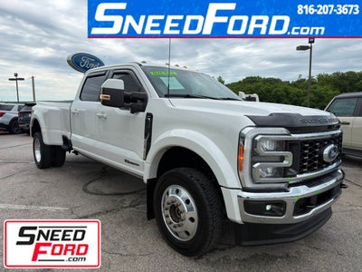 2023 Ford Super Duty F-450 DRW Lariat 4X4