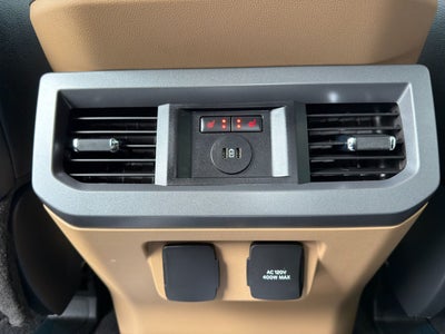 2023 Ford Super Duty F-450 DRW Lariat 4X4