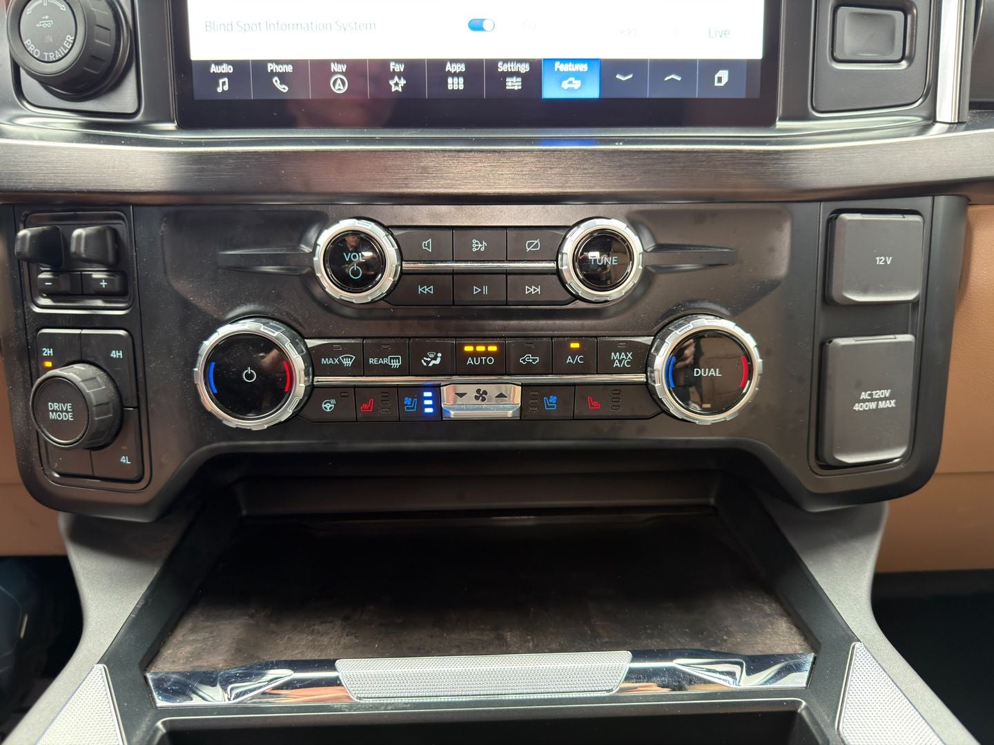 2023 Ford Super Duty F-450 DRW Lariat 4X4