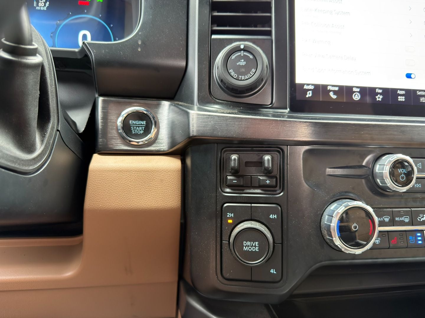 2023 Ford Super Duty F-450 DRW Lariat 4X4
