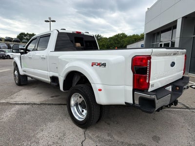 2023 Ford Super Duty F-450 DRW Lariat 4X4