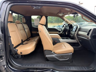 2022 Ford Super Duty F-350 SRW Lariat 4X4