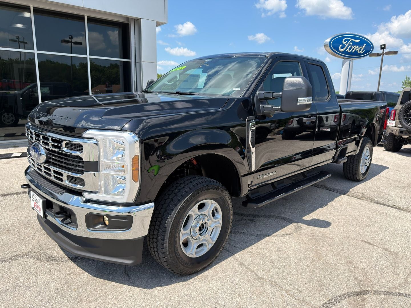 2026 Ford Super Duty F-350® XLT