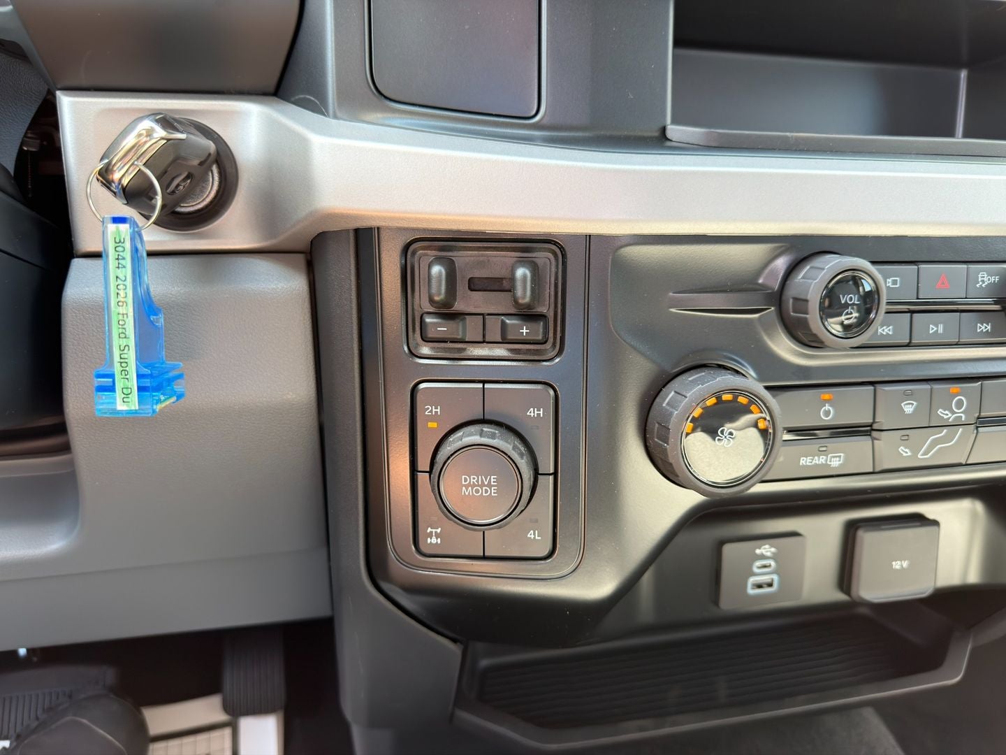 2026 Ford Super Duty F-350® XLT
