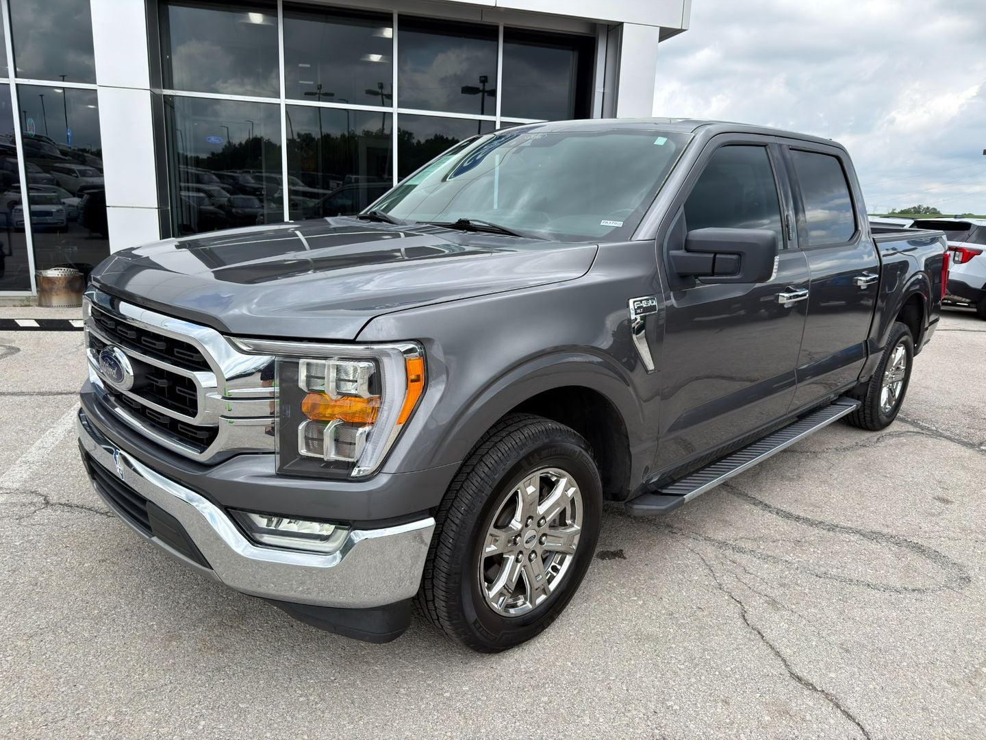 2021 Ford F-150 XLT V8