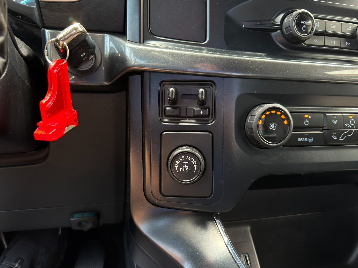 2023 Ford F-150 XL V6