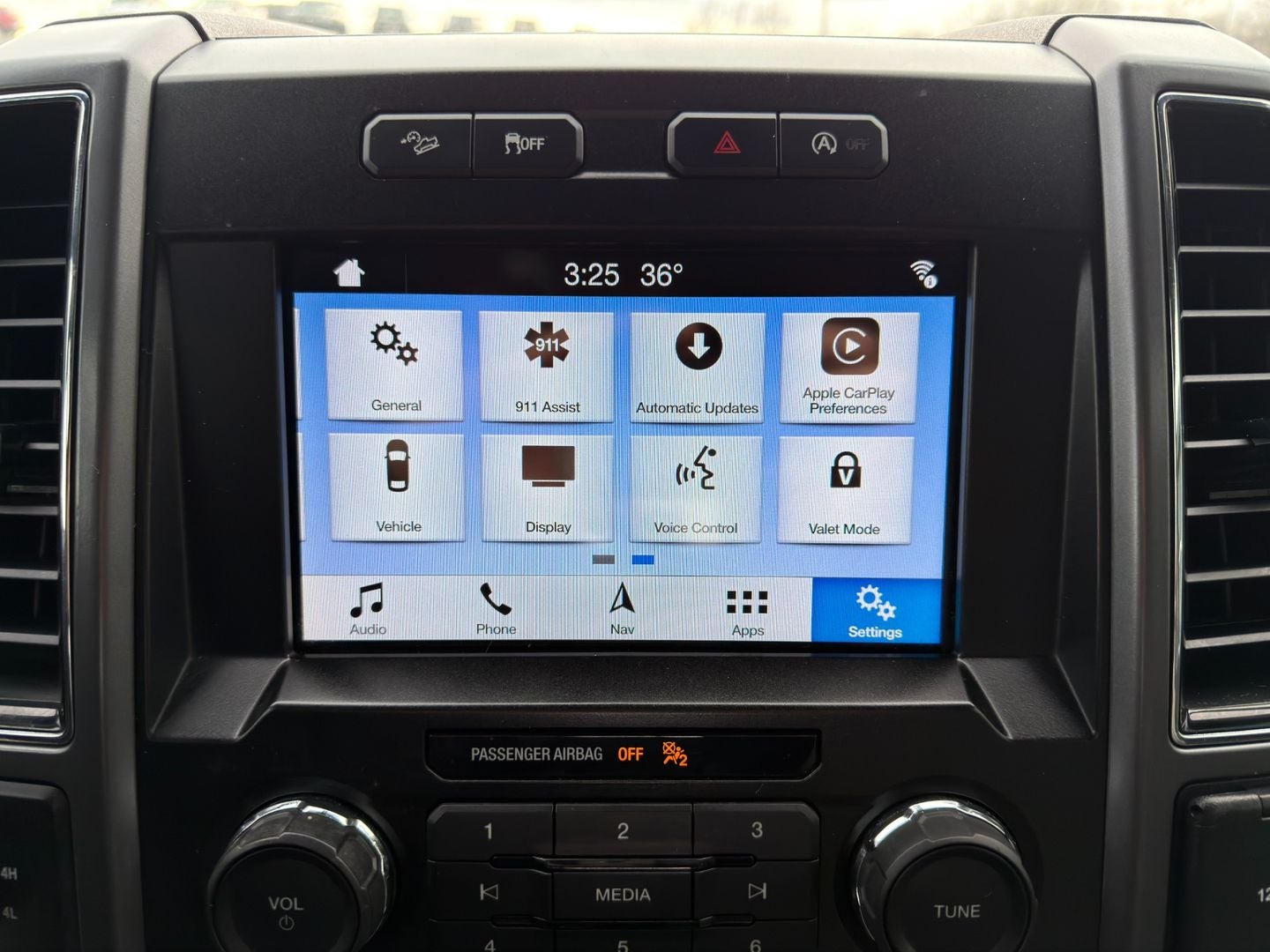 2019 Ford F-150 XLT 4X4 V6 Diesel